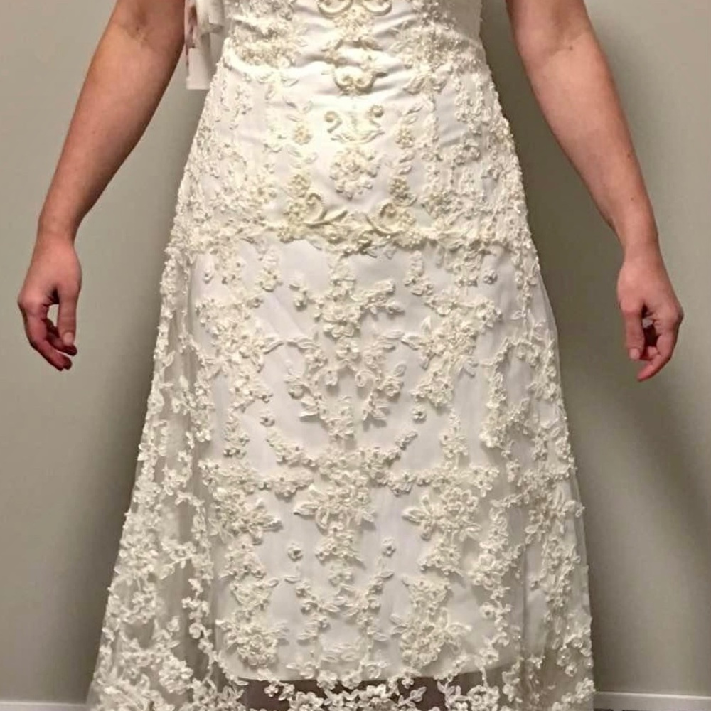 Alfred sung high low ivory size 10 wedding dress